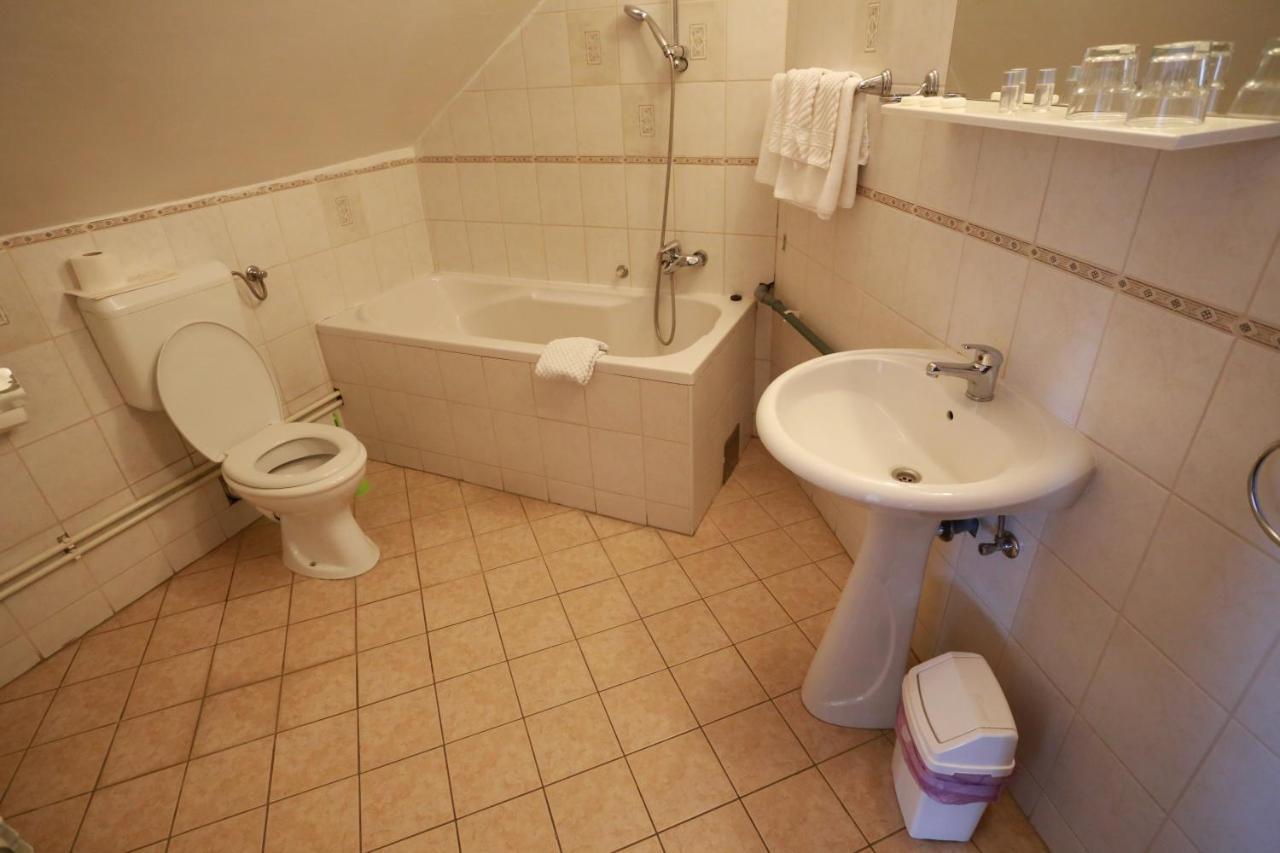 Rustika Sobe Bed and Breakfast Όσιγιεκ Εξωτερικό φωτογραφία