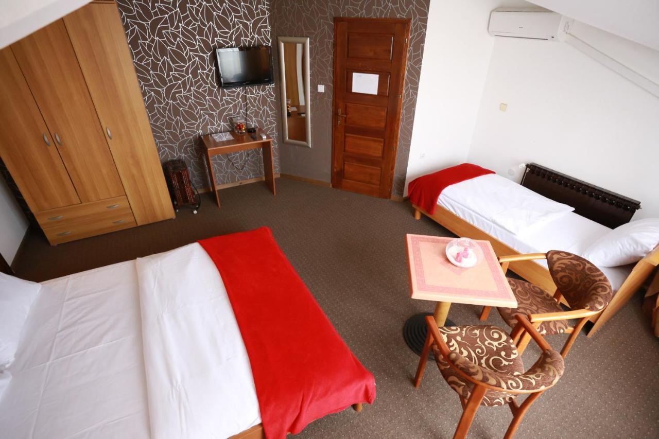 Rustika Sobe Bed and Breakfast Όσιγιεκ Εξωτερικό φωτογραφία