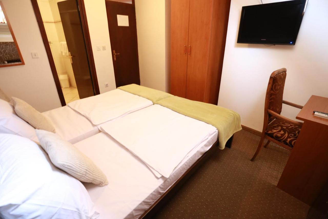 Rustika Sobe Bed and Breakfast Όσιγιεκ Εξωτερικό φωτογραφία