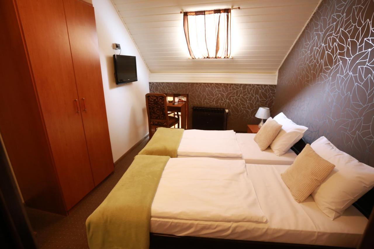 Rustika Sobe Bed and Breakfast Όσιγιεκ Εξωτερικό φωτογραφία
